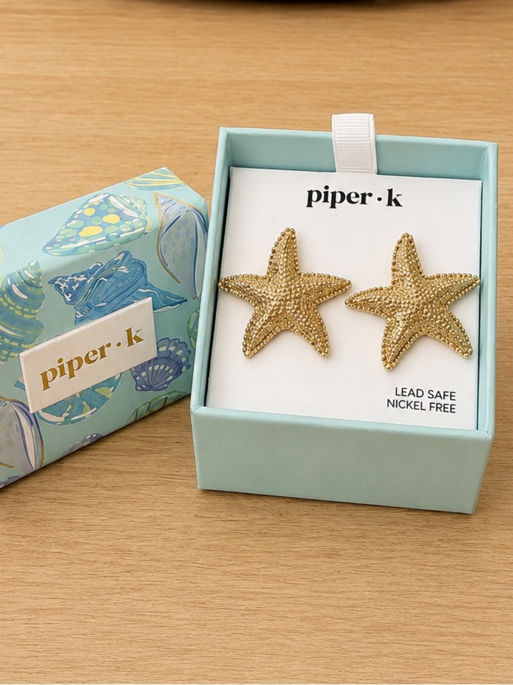 piper·k Gold Starfish Stud Earrings - Picture 6 of 6